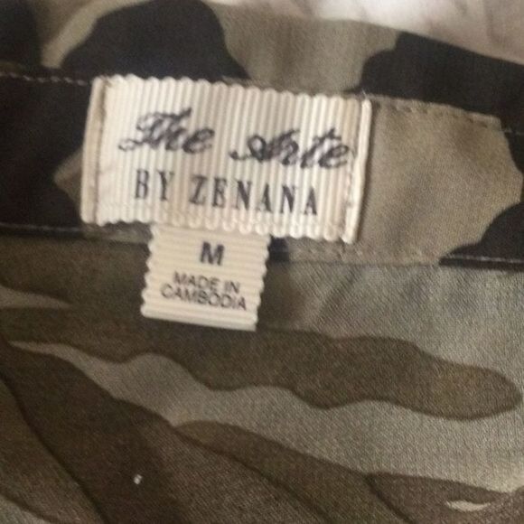 ZENANA Outfitters Semi Sheer Camouflage Front Tie‎ Shirt Med - Picture 8 of 11